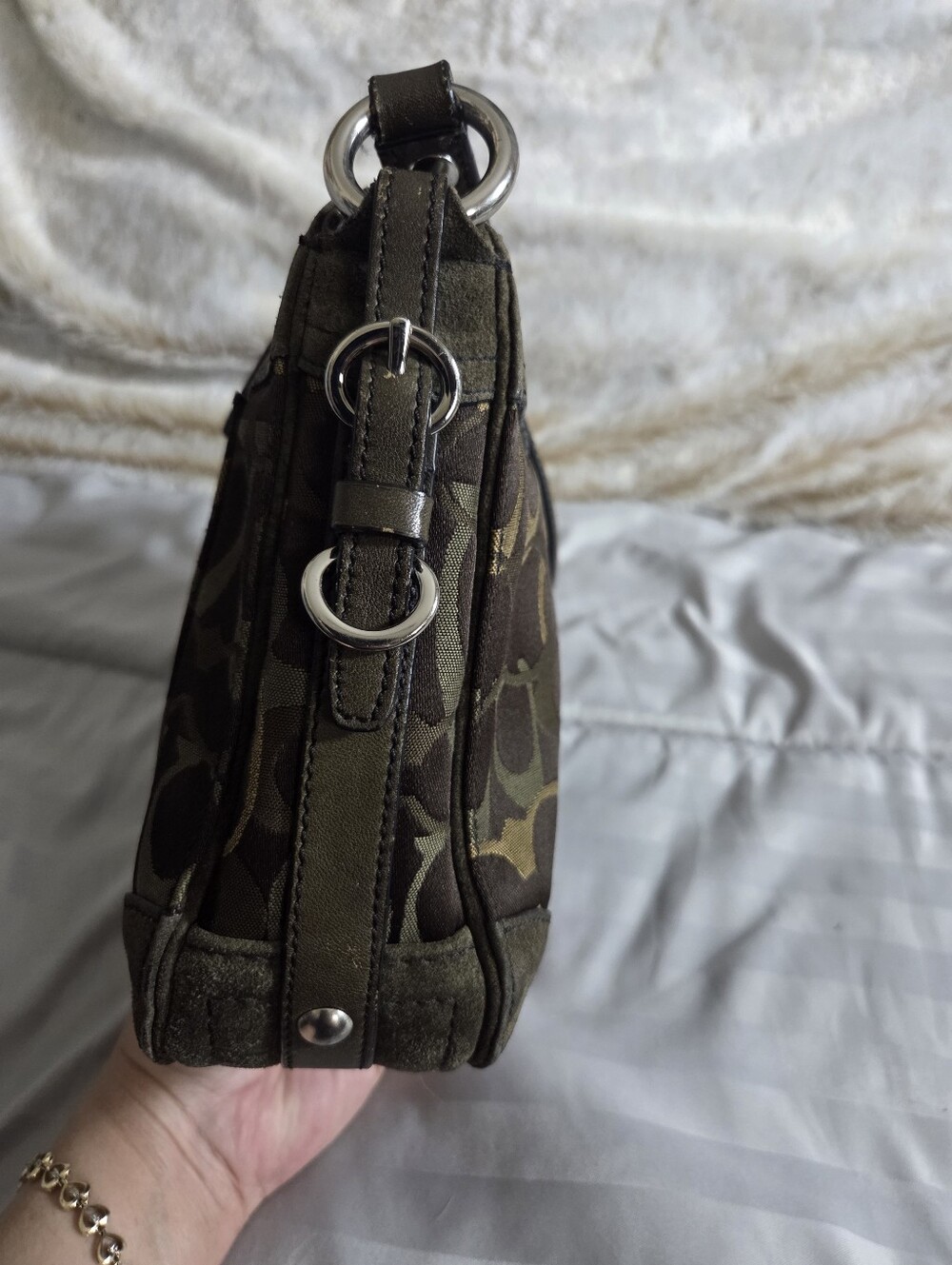 Coach Chelsea Optic Signature Bag - Picture 4 of 13